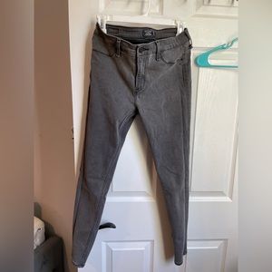 Abercrombie & Fitch | Low Rise Gray Skinny Jeggings | Size 28/6s